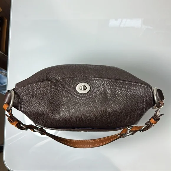 Coach Chelsea brown leather turn lock entry shoulder bag - Picture 5 of 15